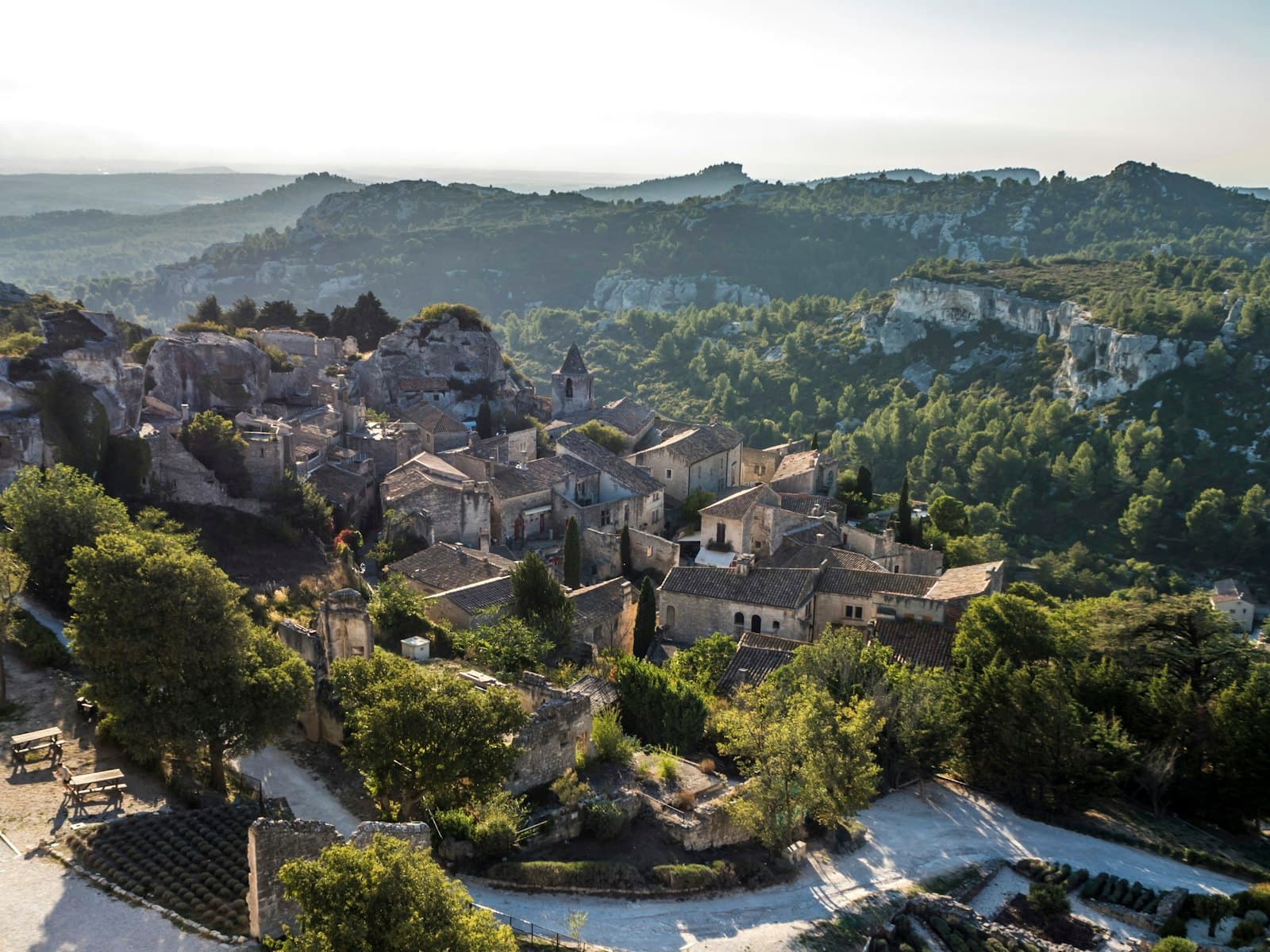 Les Baux-de-Provence — gray-and-white houses and green leafed trees